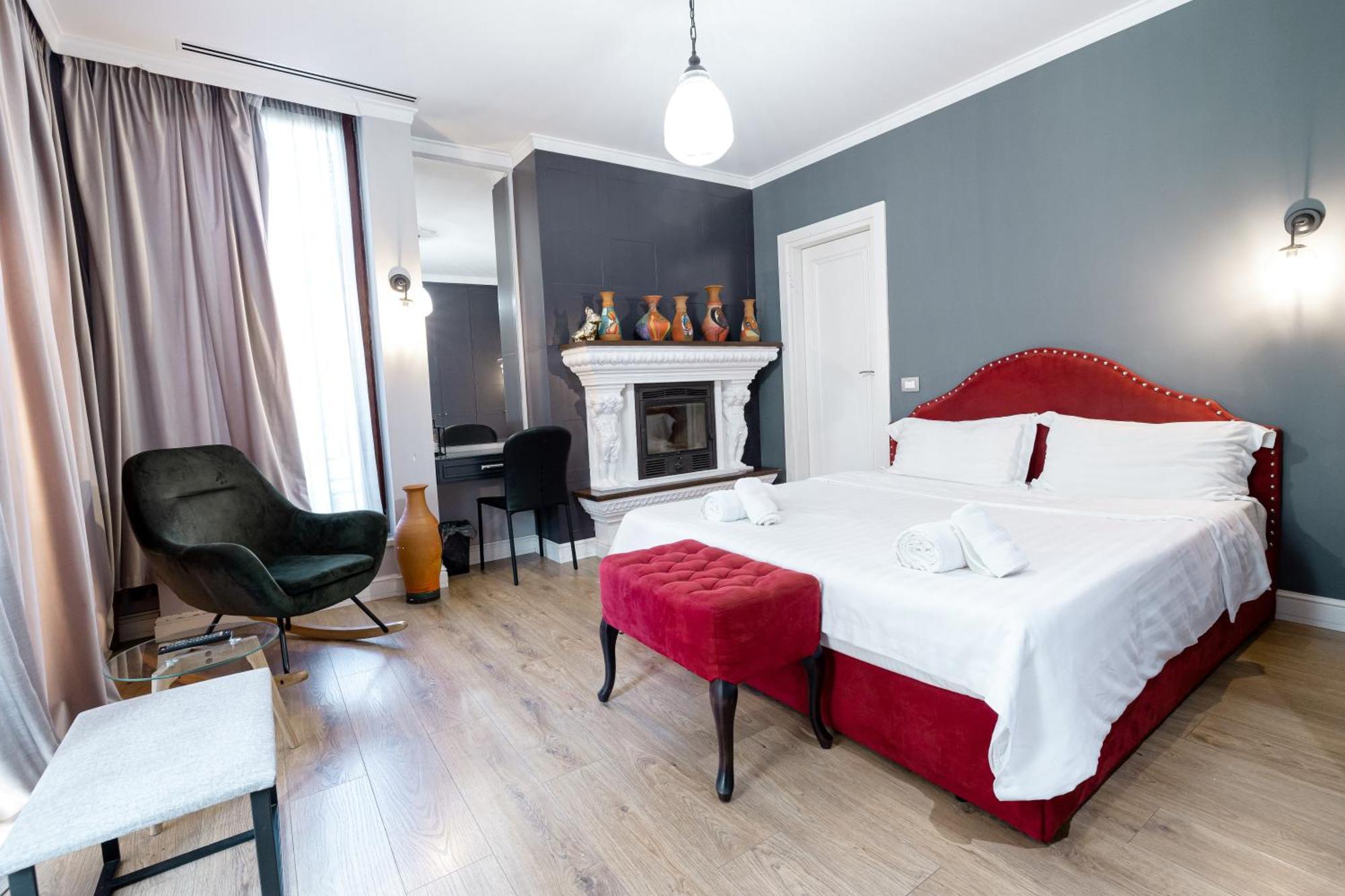 Boutique Hotel Whisky Tirana Kültér fotó