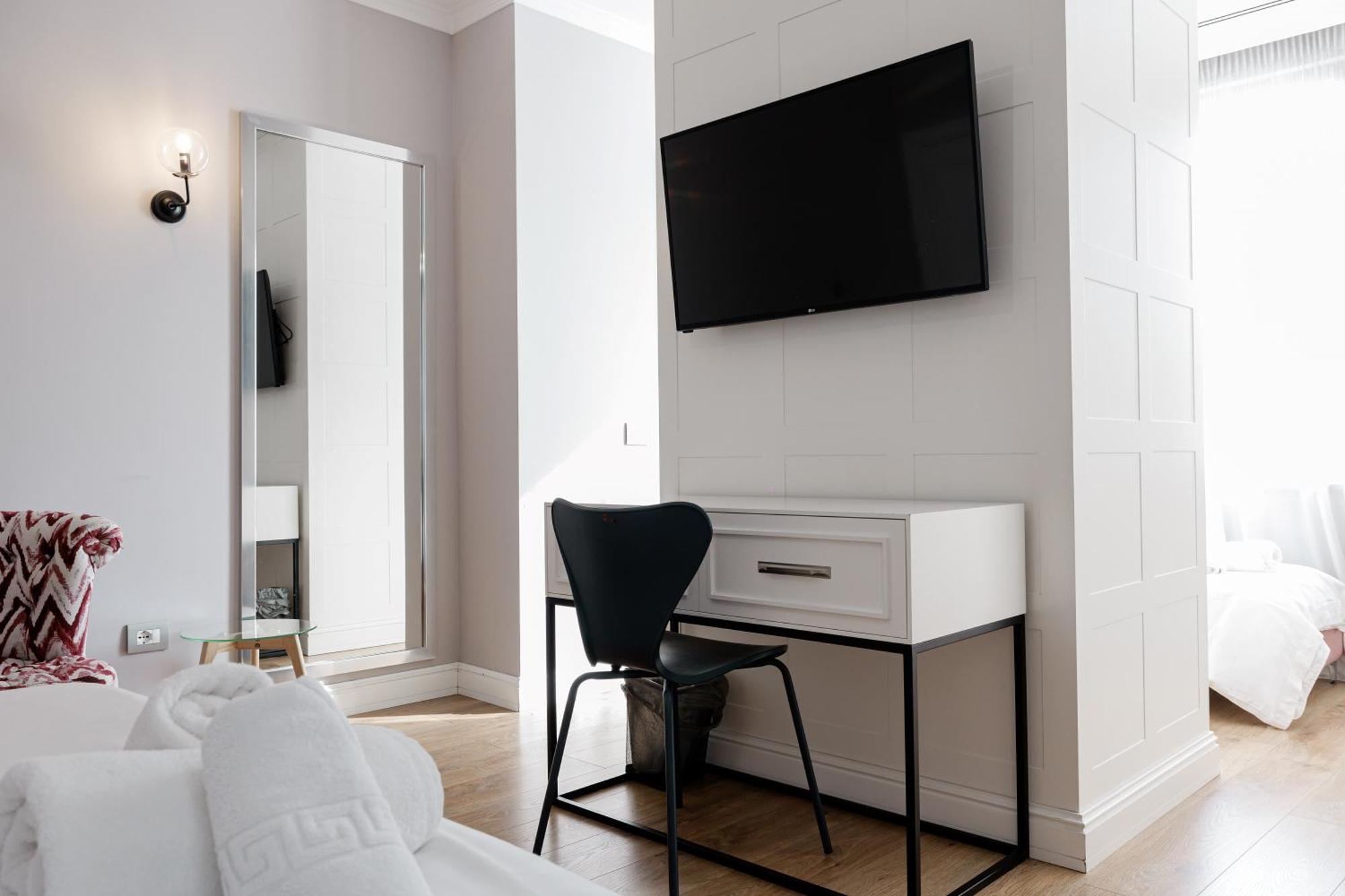 Boutique Hotel Whisky Tirana Kültér fotó