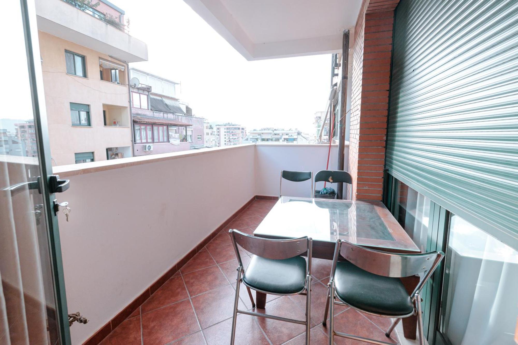 Boutique Hotel Whisky Tirana Szoba fotó