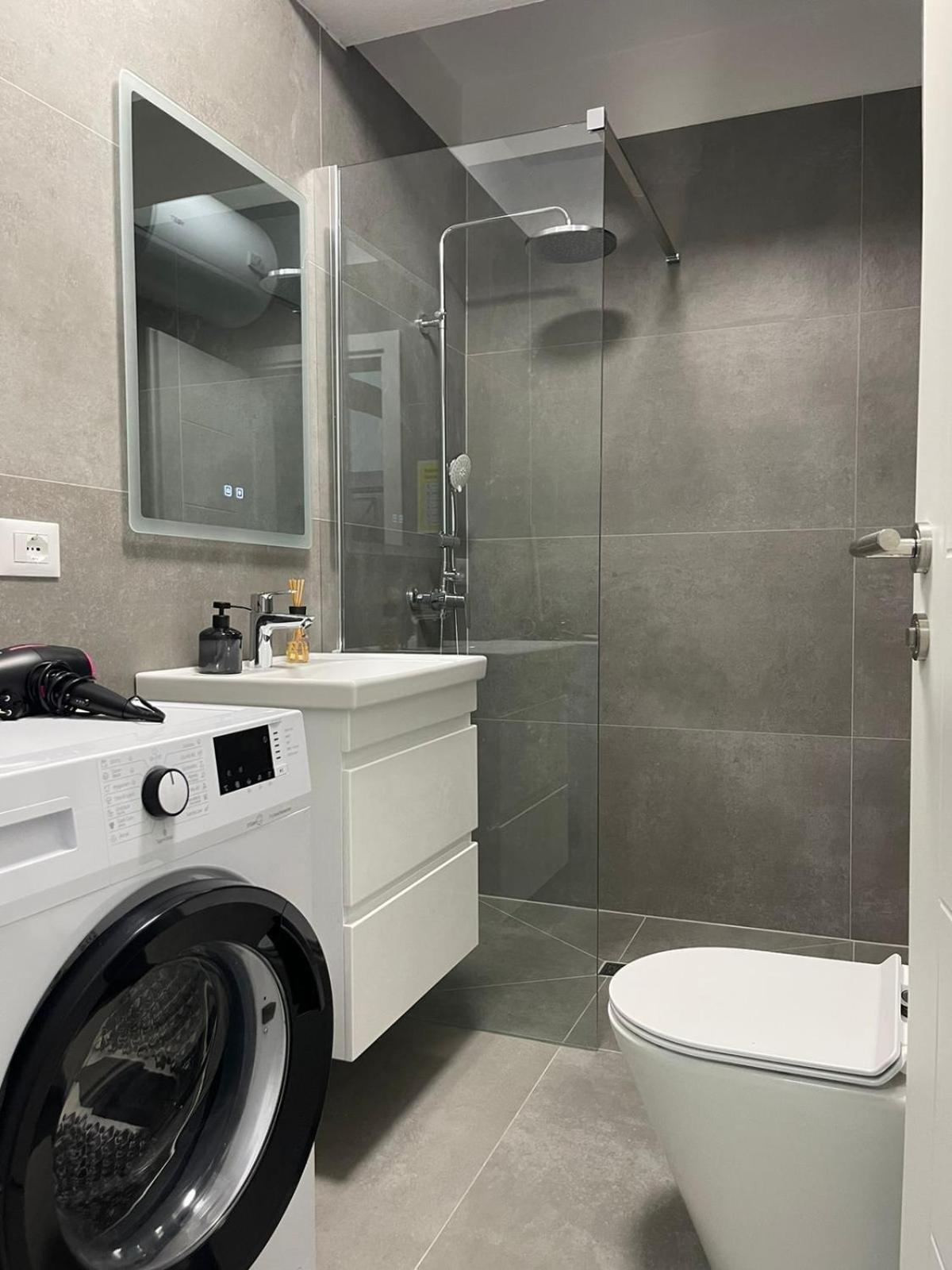 Boutique Hotel Whisky Tirana Kültér fotó